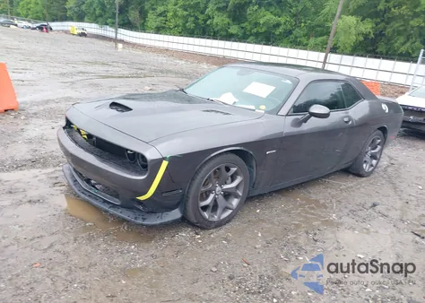 2019 Dodge Challenger R/T z USA, uszkodzony, nr VIN 2C3CDZBT8KH631806